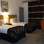Clayton & Leisure Club 4*