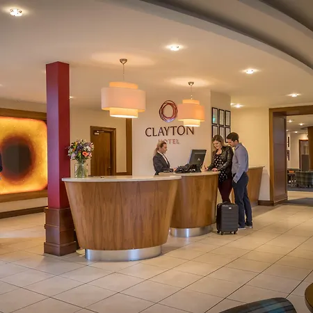 Clayton & Leisure Club 4*