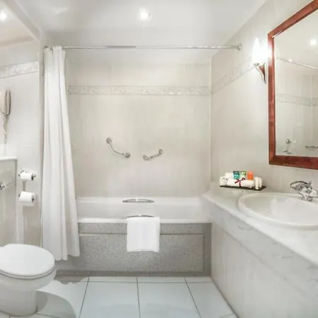 Hotel Clayton & Leisure Club 4*