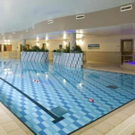 Clayton & Leisure Club Hotel 4*