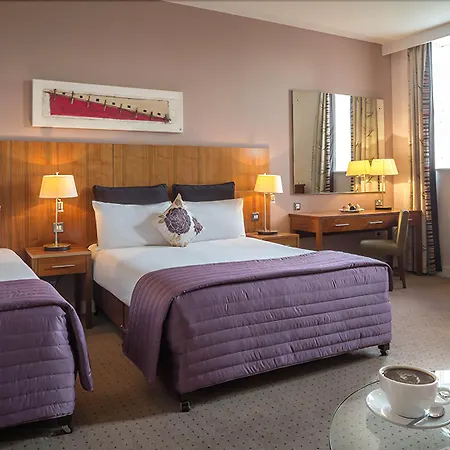 Otel Clayton & Leisure Club