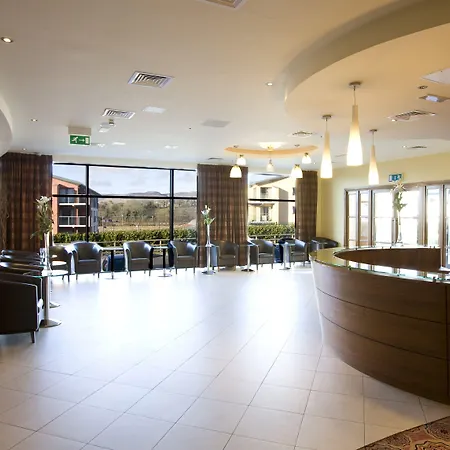 Clayton & Leisure Club فندق