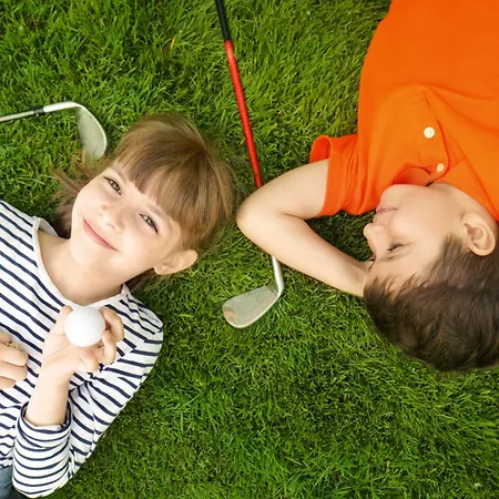 Clayton & Leisure Club Hotel