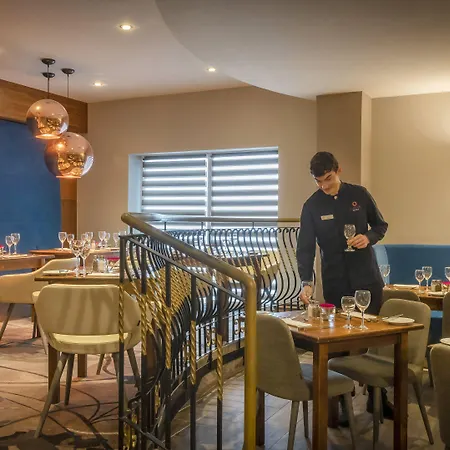 Clayton & Leisure Club Hotel