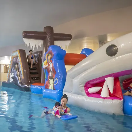 Clayton & Leisure Club Hotel