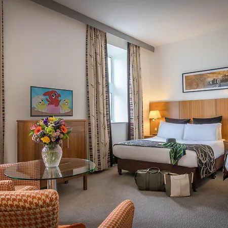 Clayton & Leisure Club