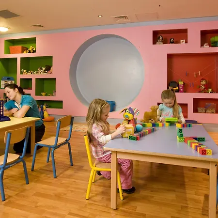 Clayton & Leisure Club 4*