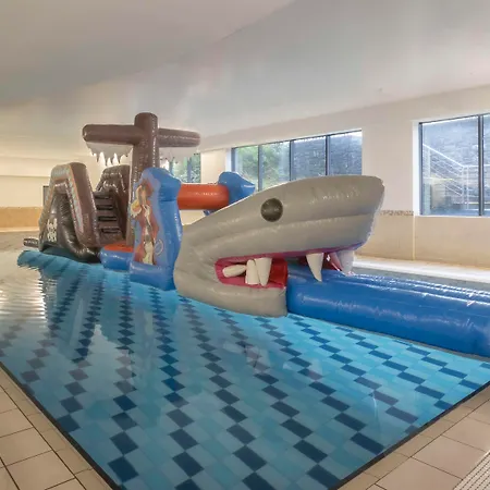 Clayton & Leisure Club Otel