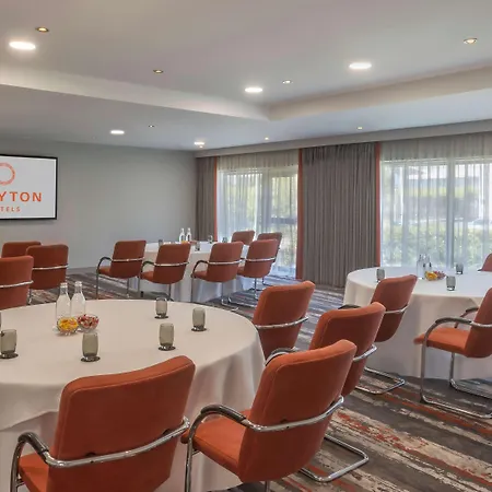 Otel Clayton & Leisure Club 4*