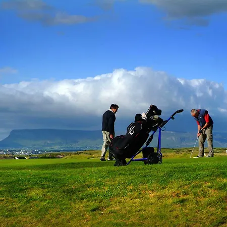 Clayton & Leisure Club Otel Sligo