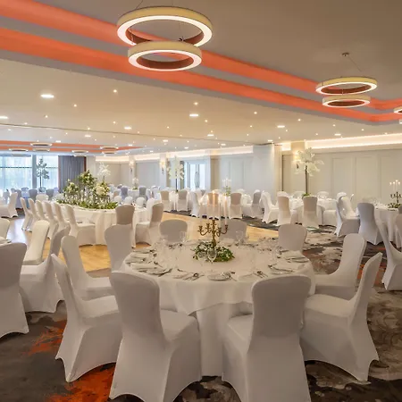 Otel Clayton & Leisure Club