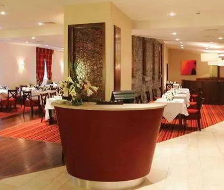 Clayton & Leisure Club Hotel 4*