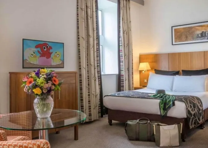 Clayton & Leisure Club