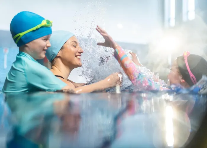 Clayton & Leisure Club 4*