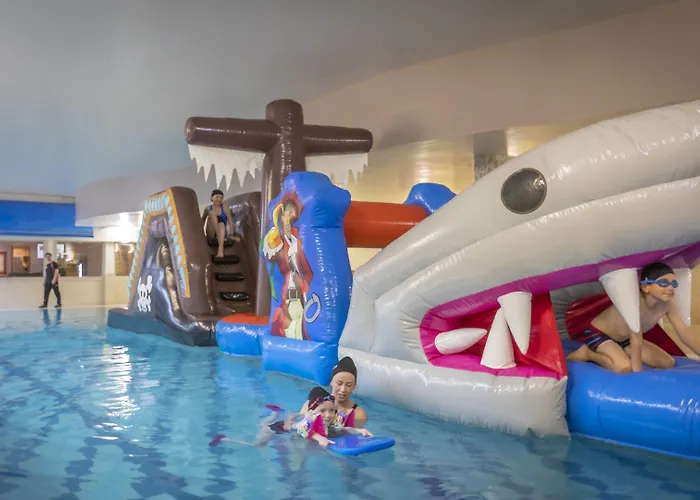 Clayton & Leisure Club Hotel