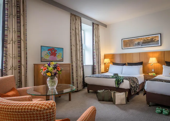 Clayton & Leisure Club