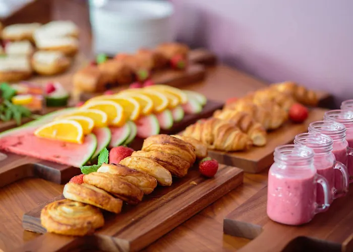 Clayton & Leisure Club